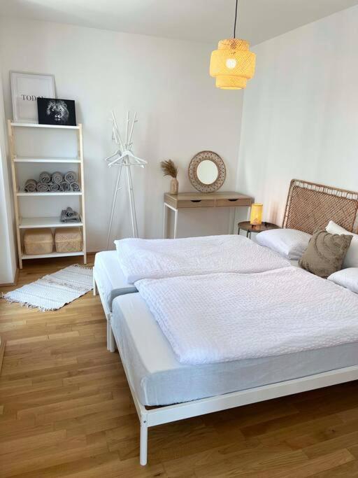 Donaublick Oasis: Stylische Wohnung فيينا المظهر الخارجي الصورة