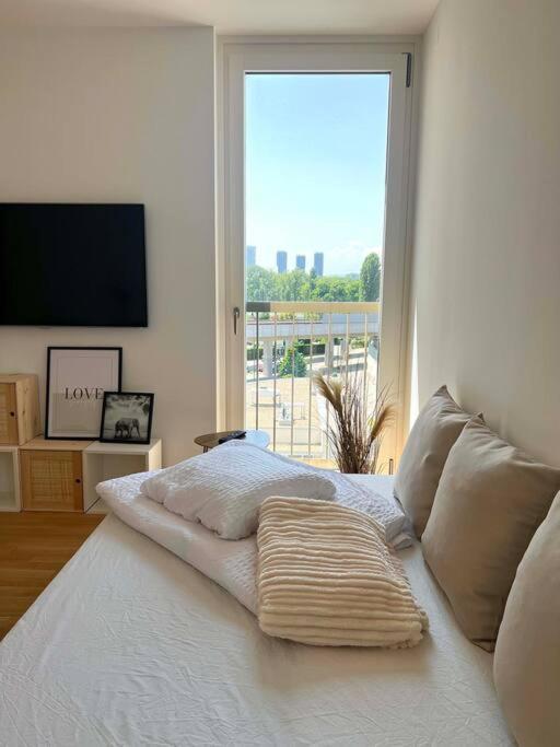 Donaublick Oasis: Stylische Wohnung فيينا المظهر الخارجي الصورة
